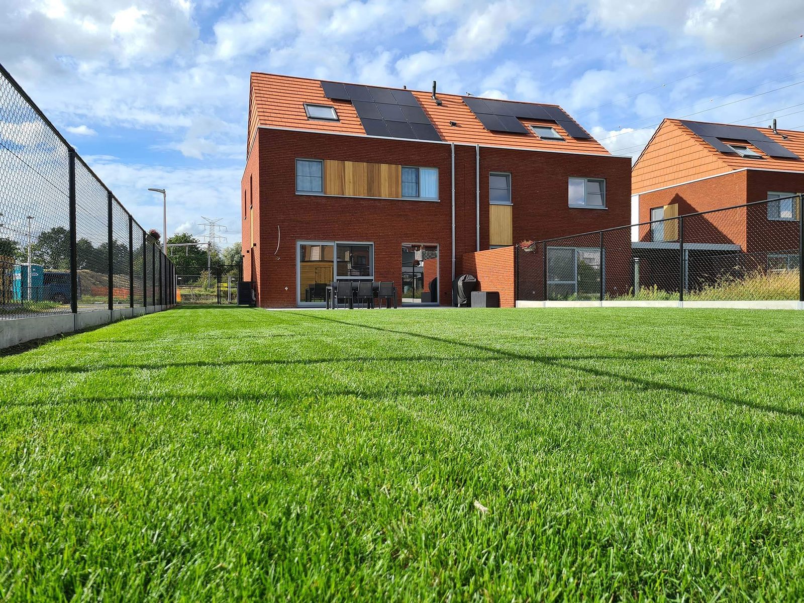 Tuinrealisatie door Jardim — composiet terras